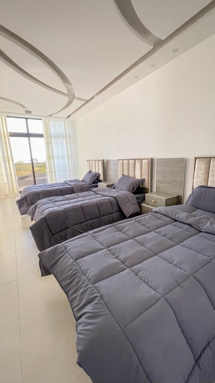 غرفة الأطفال خمس أسرة