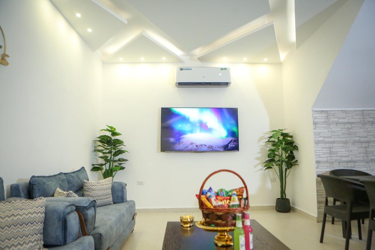 الصالة والتلفاز